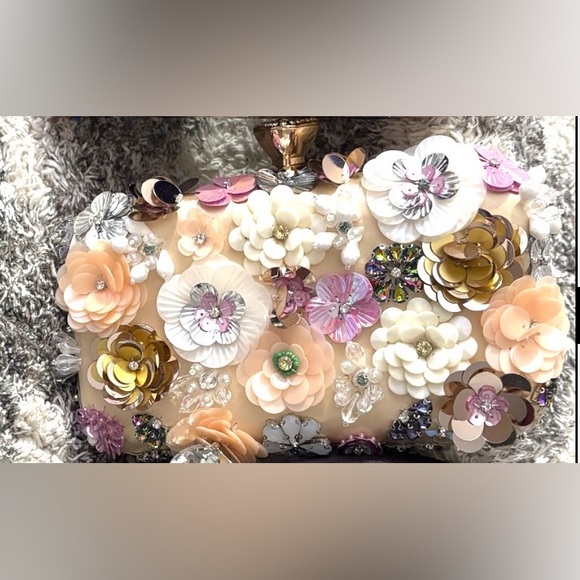 Elegant, Embellished Floral Evening Clutch - Pink, Peach, White & Cream - Picture 2 of 4